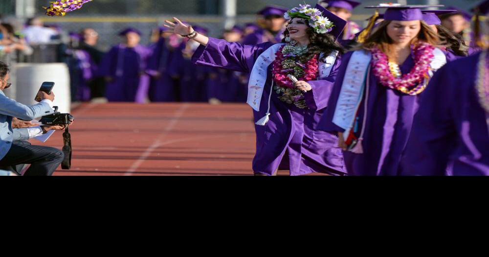 Graduates Turn Tassels Schools/Education