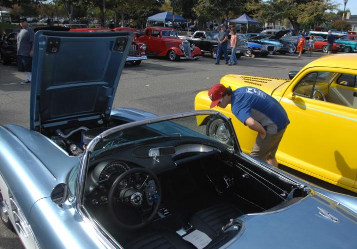 Altamont Cruisers Holds Annual Car Show in Livermore