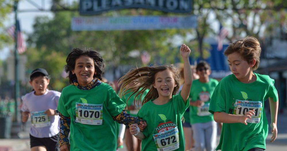 Runners Participate in 12th Annual Pleasanton Run for Education - Vimarsana News