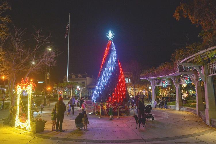 Livermore Lights Up Lizzy Fountain Park Culture
