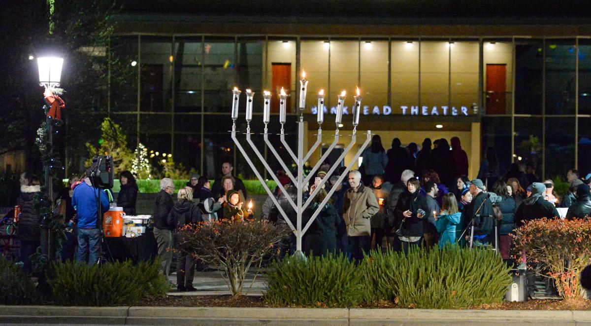 Families Gather To Celebrate Chanukah Under The Stars News Independentnews Com