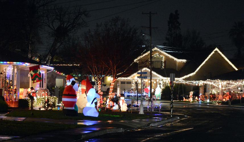 Candy Cane Lane Showcases Holiday Lights in Pleasanton