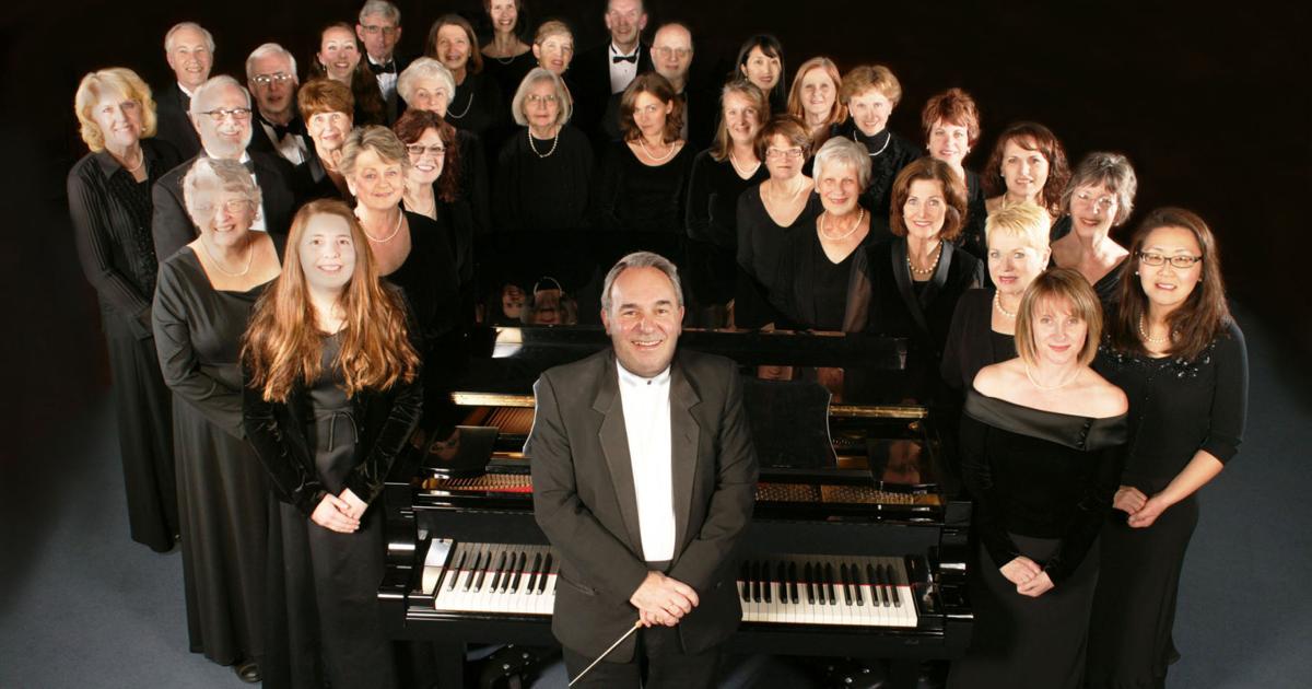Normal Choruses Christmas Choruses and Traditional Audience Sing-along | Culture ...
