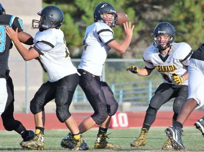 Granada Vs Deer Valley Football Local Sports Independentnews Com