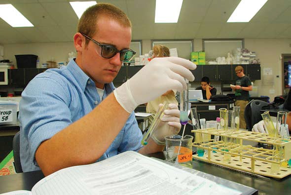 Granada's Biotechnology Pathway Fast-Tracks Students into the Job Market