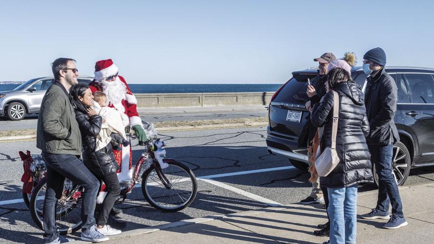 Seawall Santa continues to make the holidays bright in South County