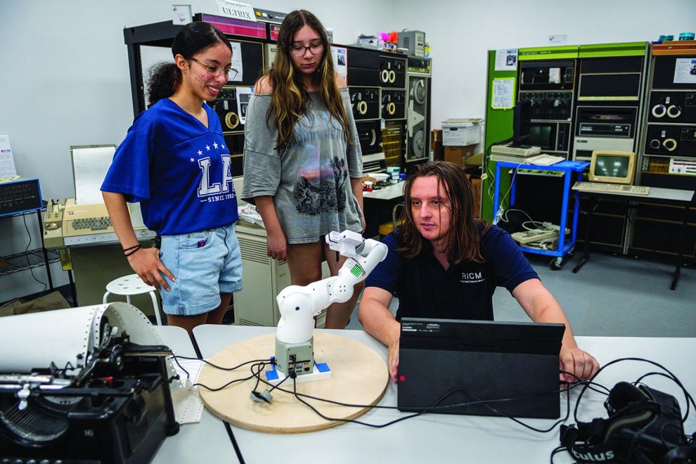 Rhode Island Computer Museum celebrates new home in NK