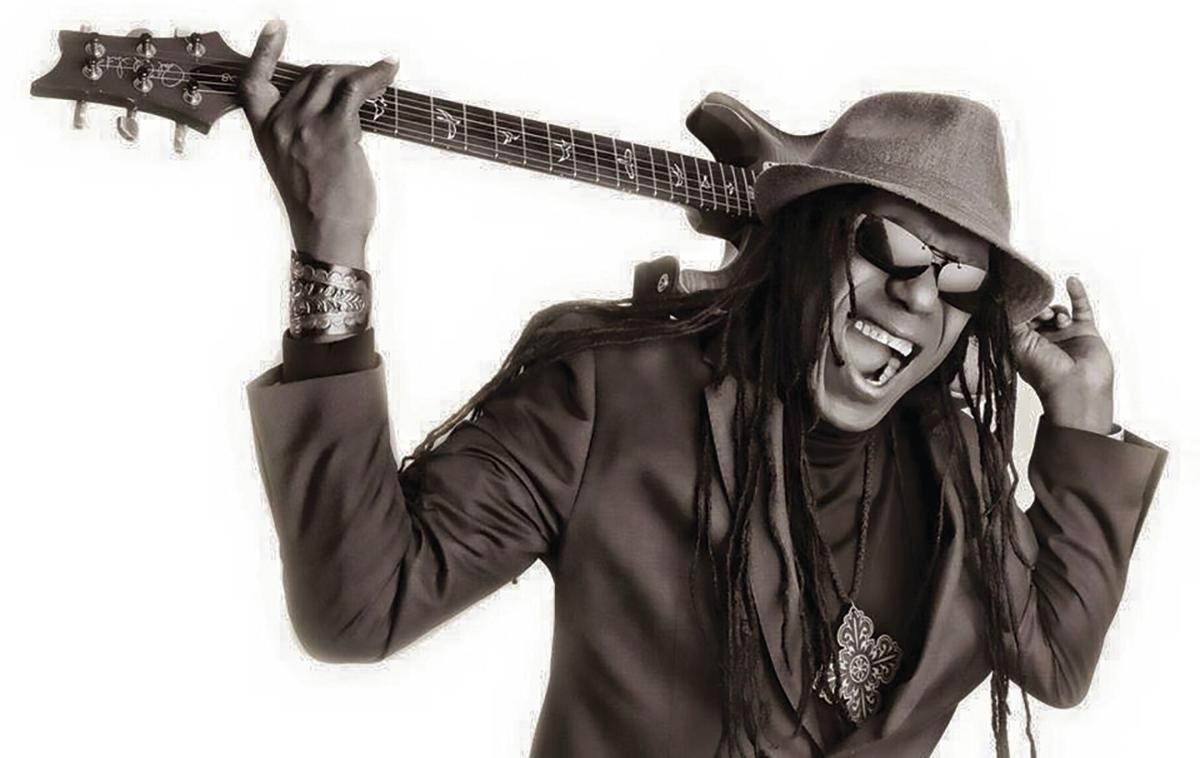 SLASH Is Working On 'Blues-Oriented' New Solo Album Featuring 'A Bunch Of  Different Singers' 