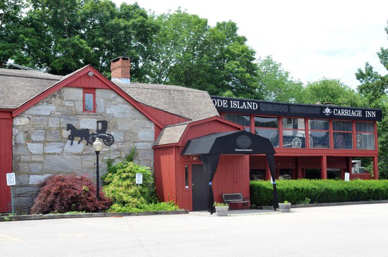 Hoof-Fin-Feathers – Carriage Inn and Saloon – bar restaurant
