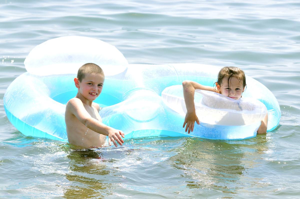 Discover the secret beaches of Quonset Features
