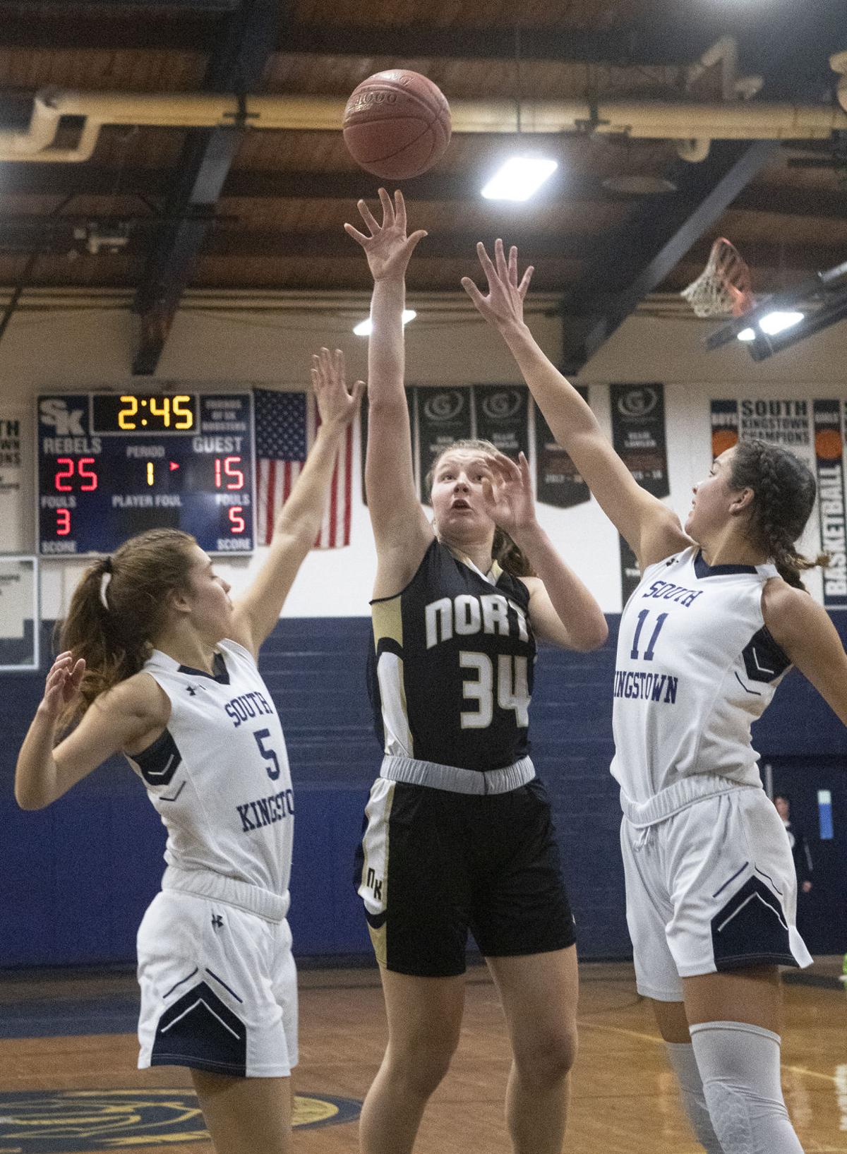 Rebel Girls Run Past Skippers In Matchup Of D I Contenders