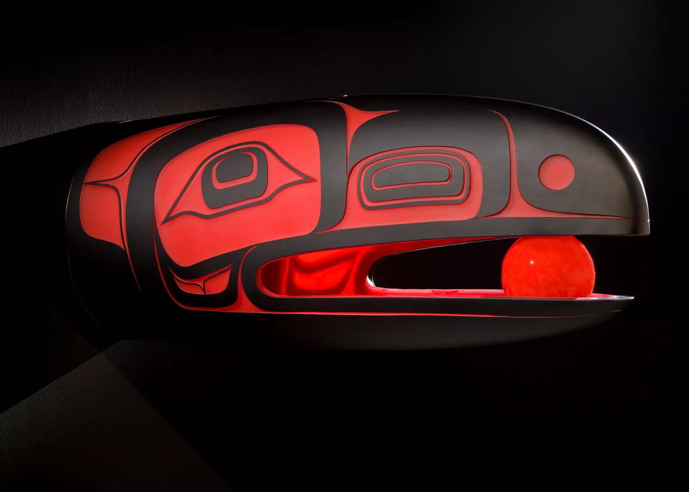 The MAC's new touring exhibition by Seattle glass artist Preston