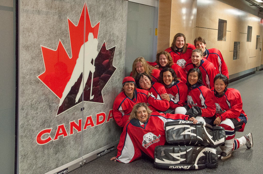 Oakvillebased women's hockey team wins North American gold