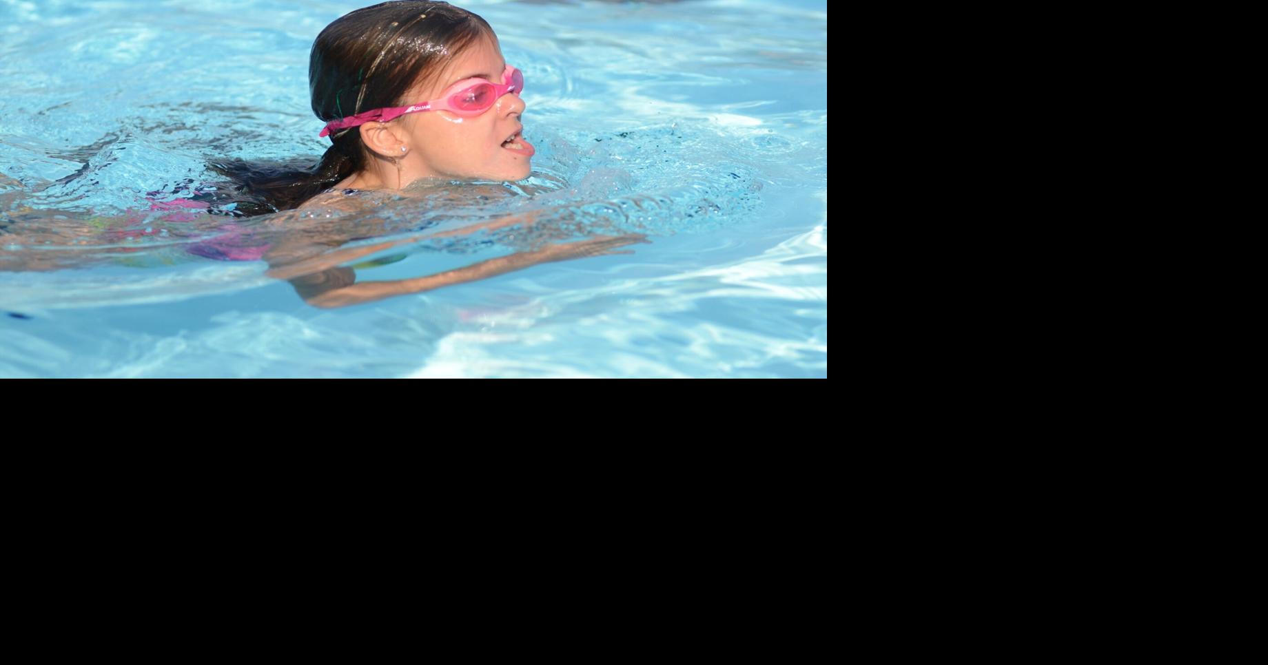 Wedgewood wins Oakville novice swim meet