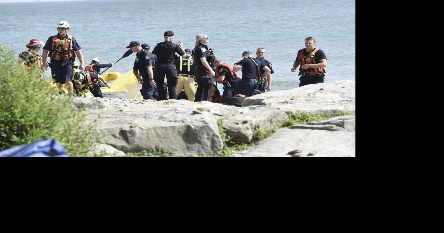 Woman pulled out of Lake Ontario in Oakville without vital signs, child ...