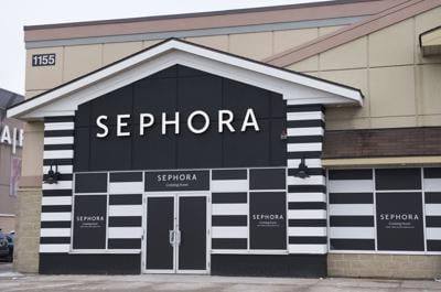 ALBERTA, CANADA - SEPTEMBER 23, 2014: Sephora Is A French Brand