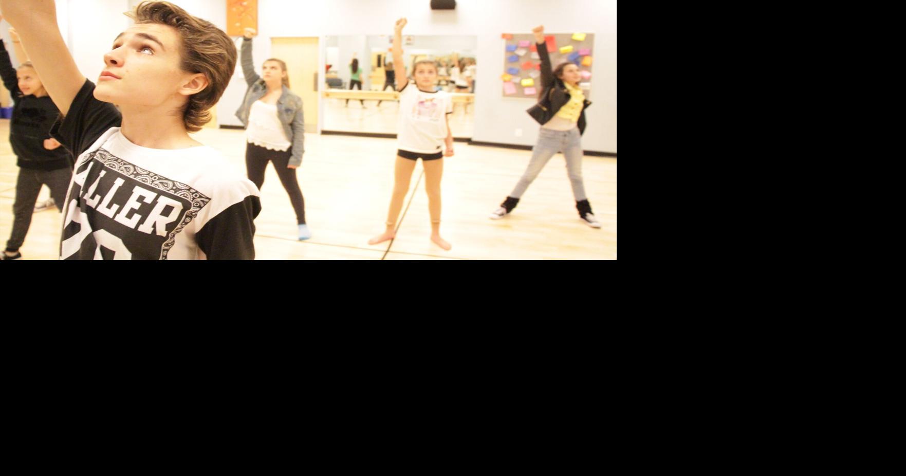 Oakville theatre company’s Footloose features 12 unique casts