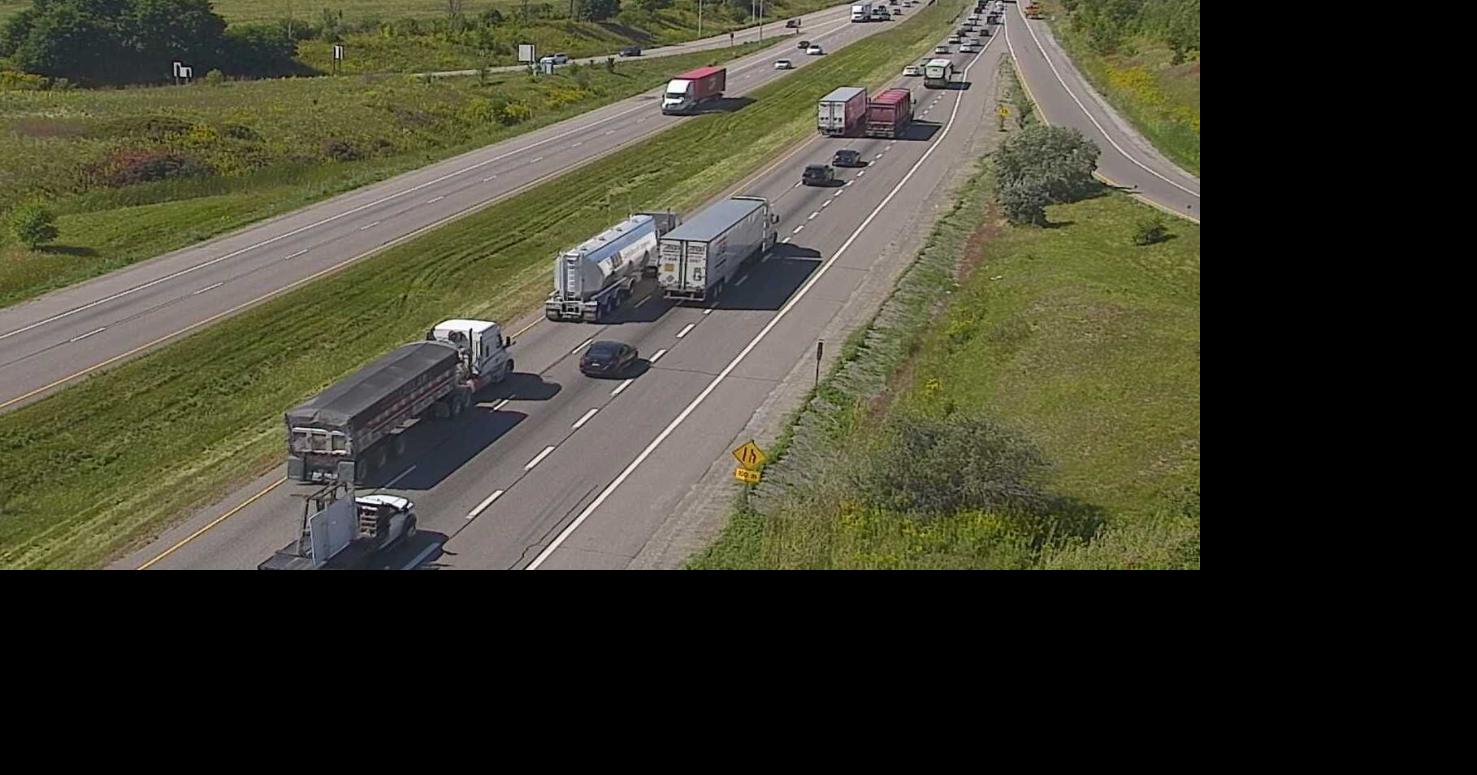 Afternoon crash on 403 in Oakville causing traffic delays