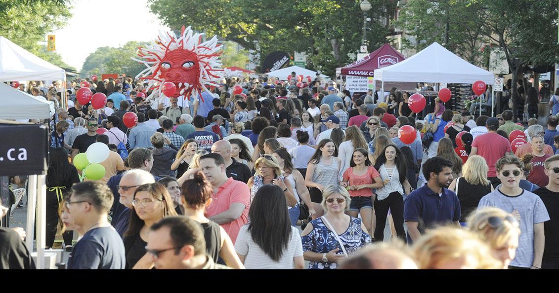 Thousands jam Oakville’s downtown for Midnight Madness