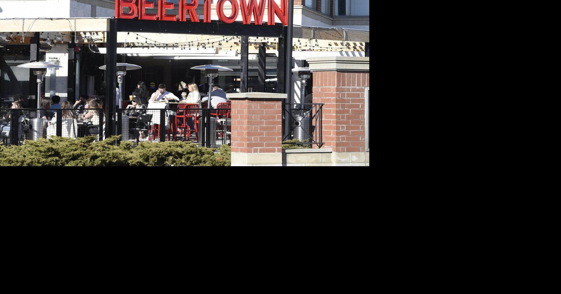 Oakville restaurants and bars can now apply to open their patios for