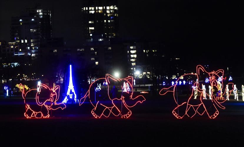 Thousands flocking to Burlington Festival of Lights