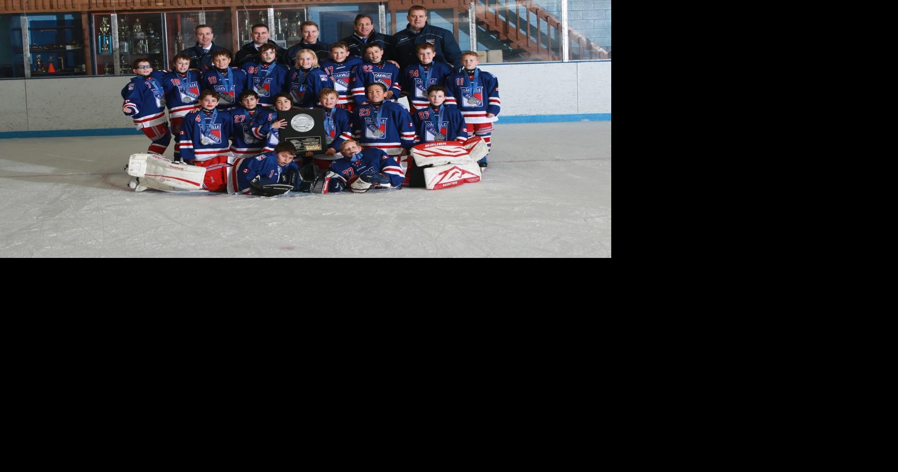 Oakville minor atoms earn silver at Rochester hockey tournament