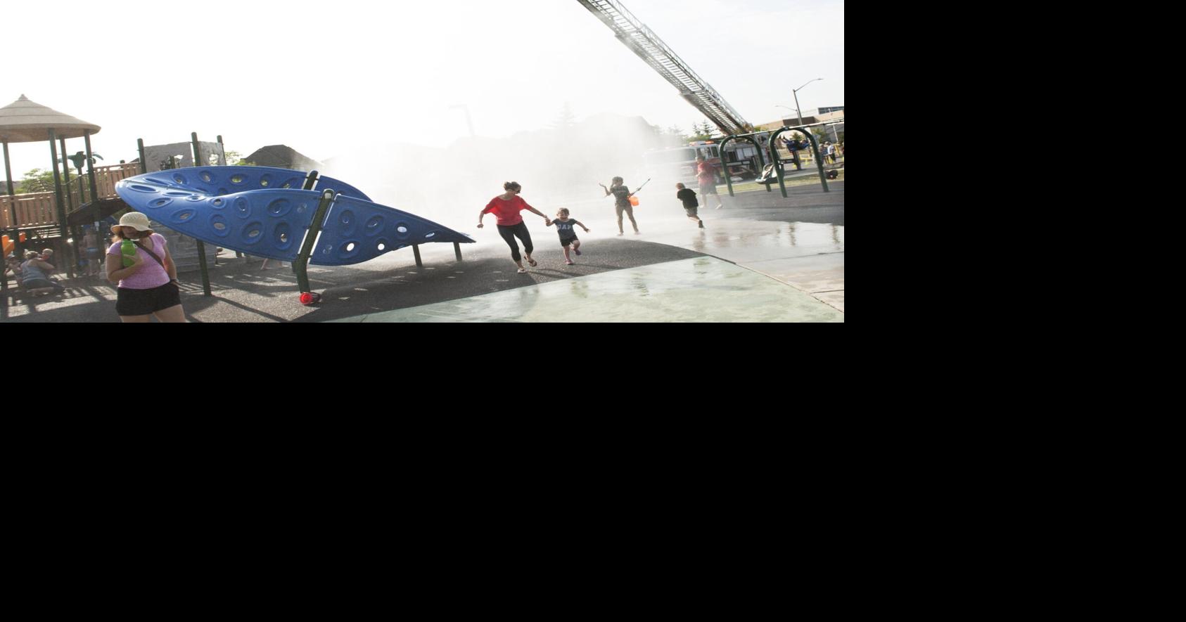 Oakville fire crews visiting local splash pads