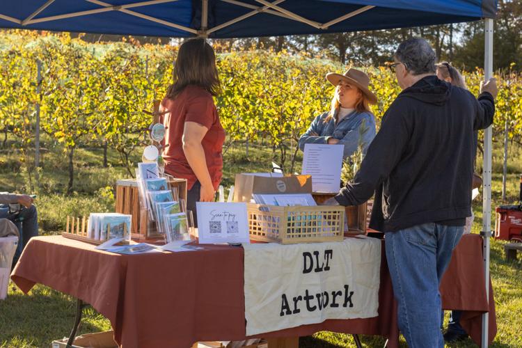 GALLERY Culpeper festival goers enjoy winery's fall festival, craft