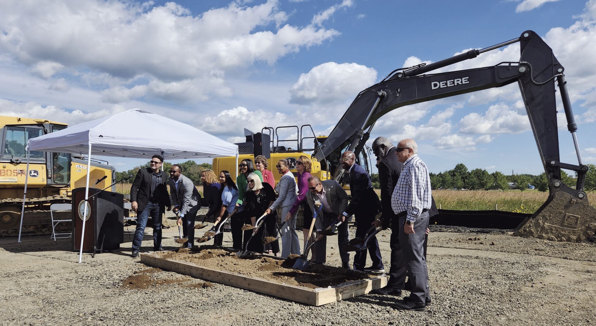 Inside Nov Officials break ground on University Boulevard ‘jug handle’ | Headlines ...