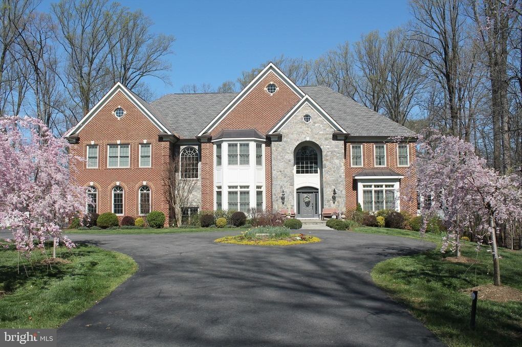 9 top homes for sale in Fairfax Fairfax
