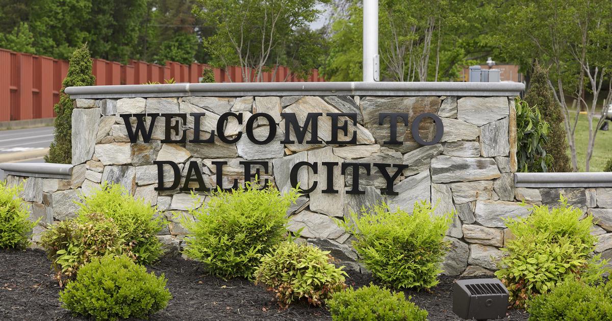 Daley Welcomesign Welcome to Dale City! New sign goes up in eastern Prince William ...
