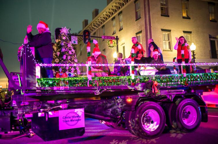 GALLERY Culpeper shines bright Annual Christmas Parade illuminates