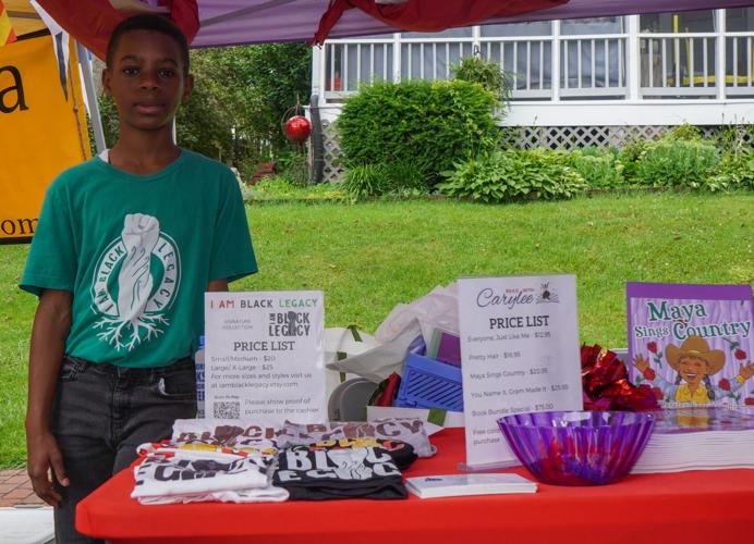 IN PHOTOS: A rainy scene at annual Occoquan RiverFest and Craft Show ...