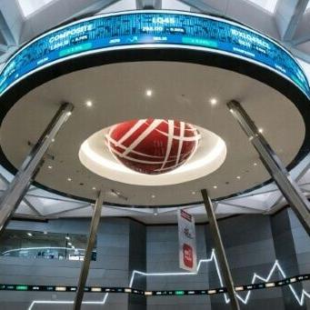 Gold soars past $5 , 500 as Trump sabre rattles over Iran