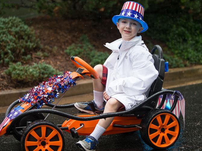 Slide show Scenes from the Bellevue Forest Children’s Parade news