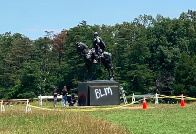 Vandals Spray Paint Blm On Manassas Battlefield S Stonewall