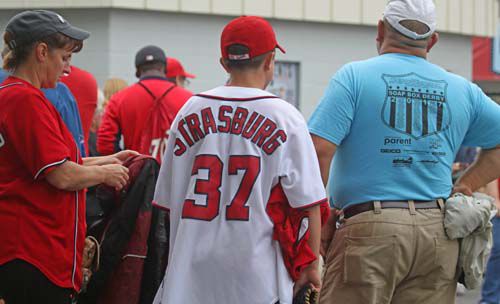 Fans line up early to grab Red Sox gear