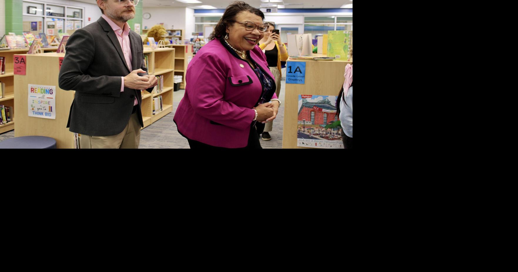 National education leader swings by new Jennie Dean Elementary in Manassas