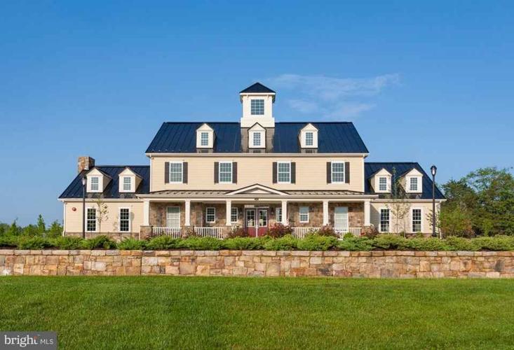Top six homes for sale in Aldie Headlines