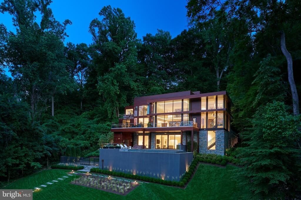 1139 Crest Ln, McLean, VA, 22101.jpg