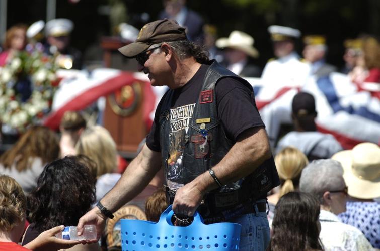 PHOTO GALLERY: Memorial Day ceremony at Quantico National Cemetery ...