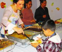 Photos Immigrants Refugees Celebrate Thanksgiving Early Multimedia Insidenova Com