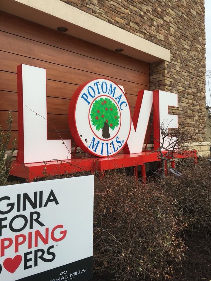 LOVE on display at Potomac Mills on Valentine's Day