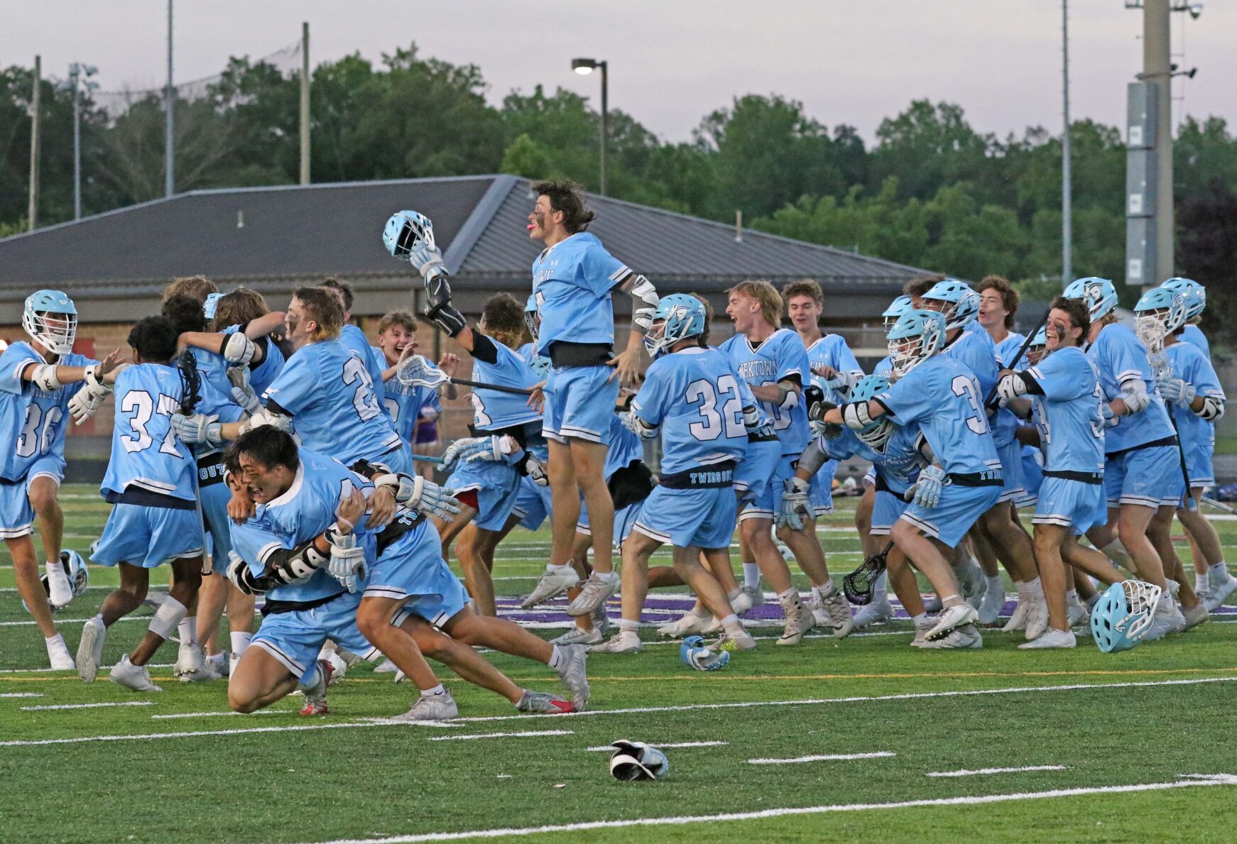 Yorktown outlasts Battlefield in overtime to win Class 6 boys