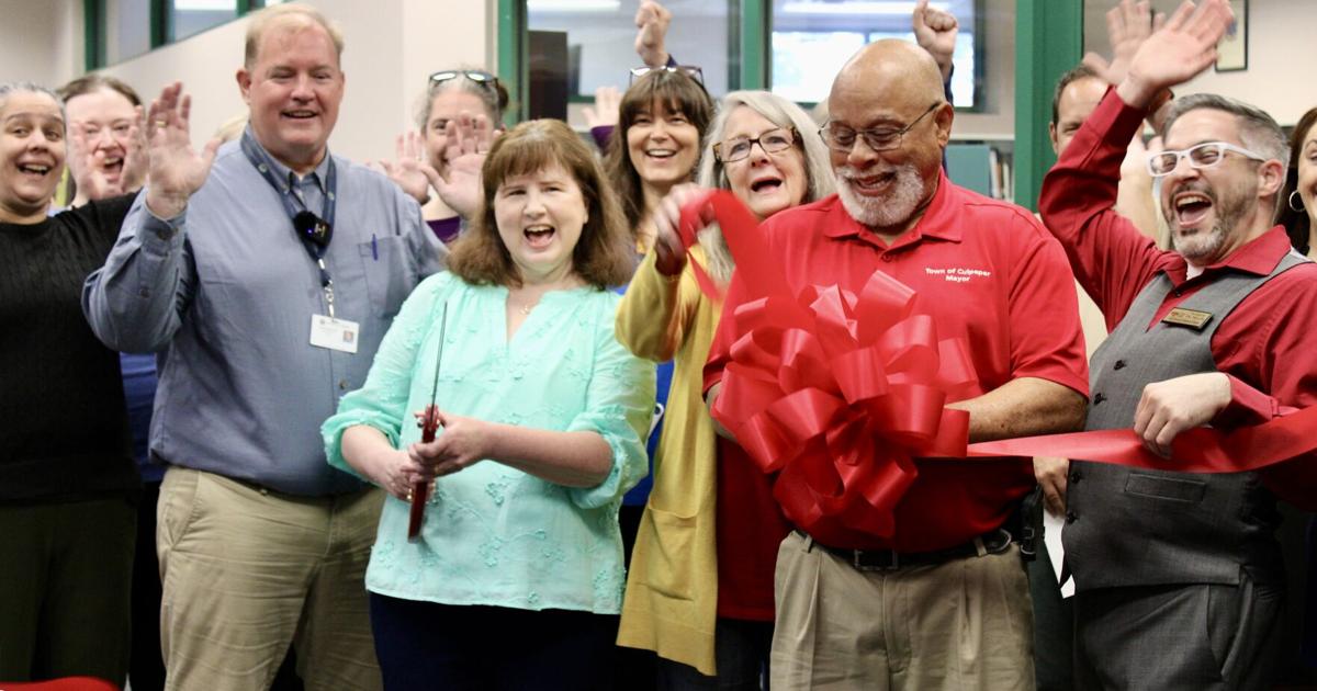 Bushong ribbon cutting