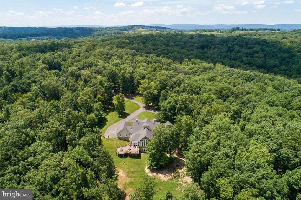 7 top homes for sale in Leesburg Real Estate