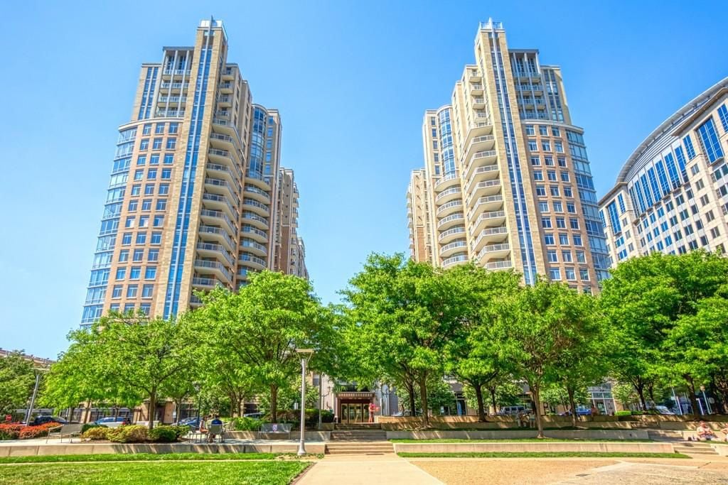 11990 Market St Unit 2102, Reston, VA 20190