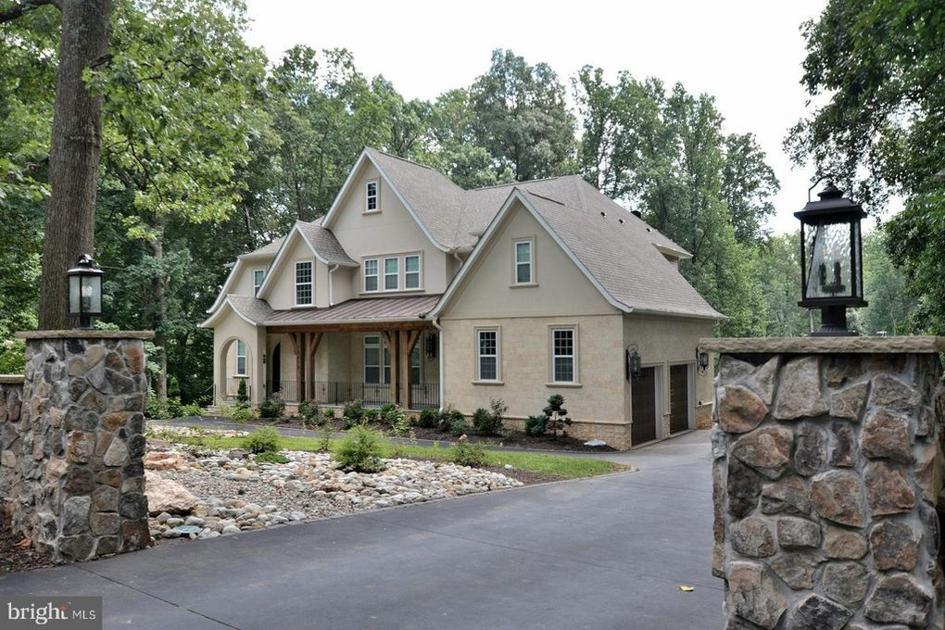 9 top homes for sale in Fairfax Fairfax