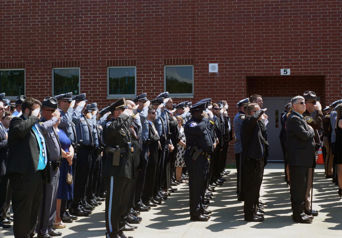 Hundreds attend service for slain Virginia State Police special agent