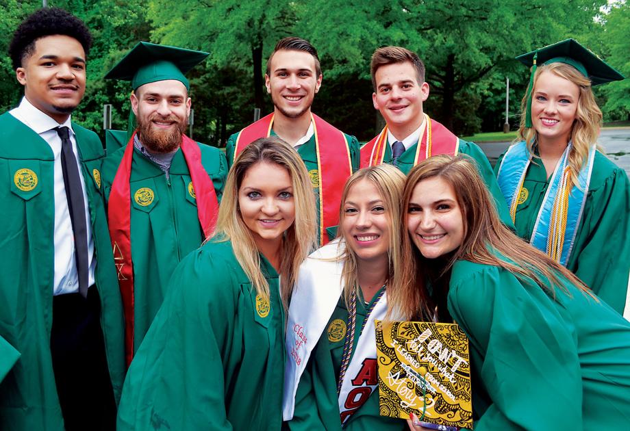 New Grads At Mason Urged To Uplift Others Serve Society News Arlington Insidenova Com